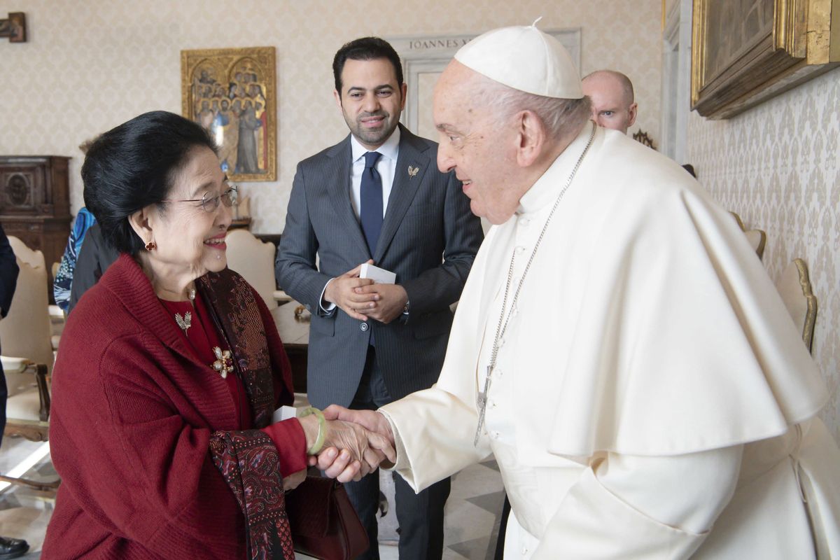 Megawati Bertemu Paus Fransiskus