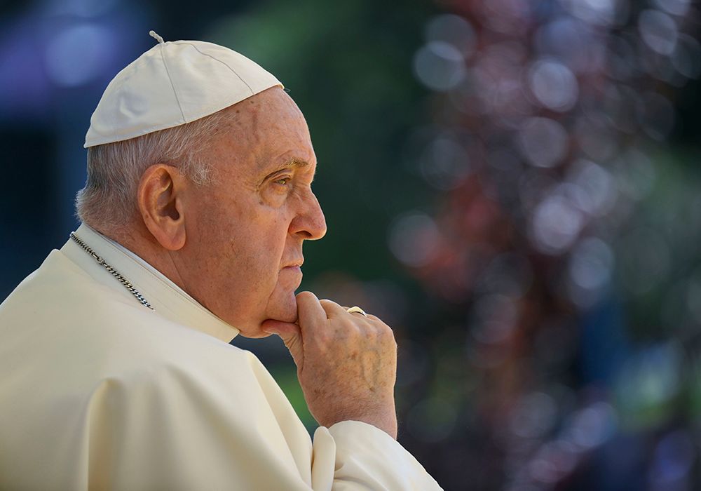 POPE FRANCIS STUDENTS LISBON